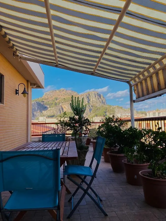 Casa Di Frank: Appartamento A Due Passi Dal Mare Cefalu