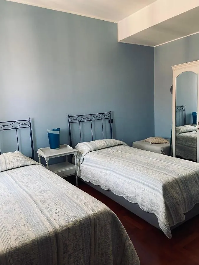 Casa Di Frank: Appartamento A Due Passi Dal Mare Cefalu Italy